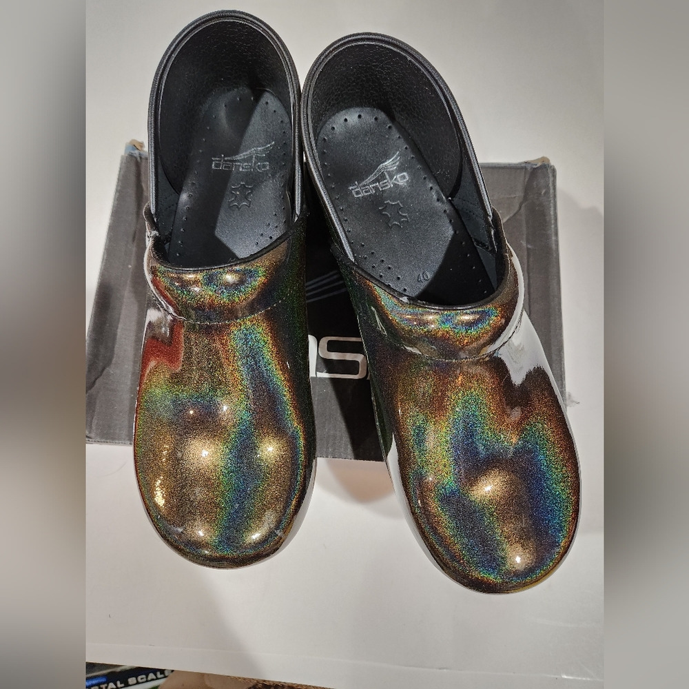 NWT Dansko GREY PRISM Sz.40, 9.5 Patent shoes